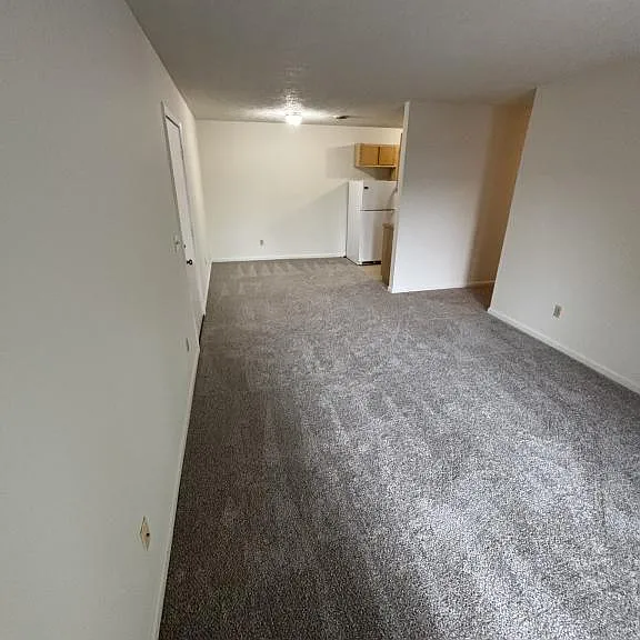 305 Farside Dr #1 — Photo 4