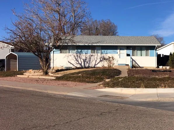 3200 Devonshire Ln, Pueblo, CO 81005