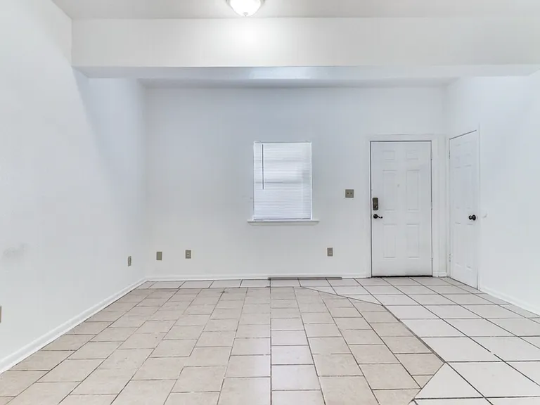 815 Martin Luther King Jr Dr — Photo 10
