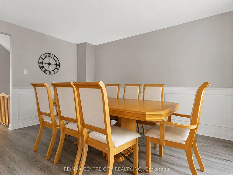 423 Everglade Cres — Photo 19