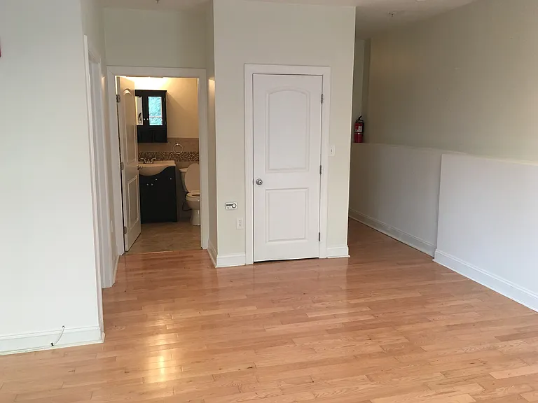 4128 Chester Ave #1R — Photo 13