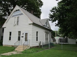 1225 3rd St SW, Cedar Rapids, IA 52404