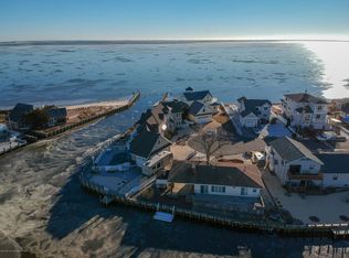 15 Point Rd, Waretown, NJ 08758