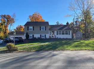 60 Round Hill Rd, North Haven, CT 06473