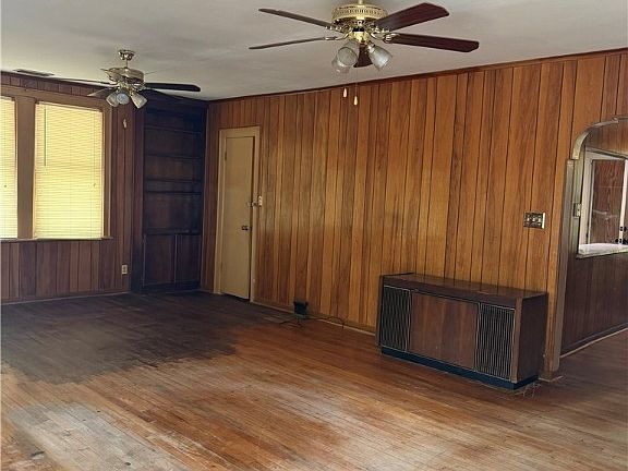 4th image of 1304 E 52nd Street E