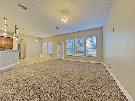 5th image of 1640 Fenton Ave