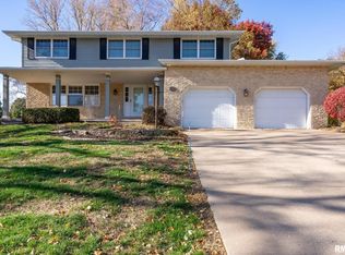 4406 Belle Ave, Davenport, IA 52807