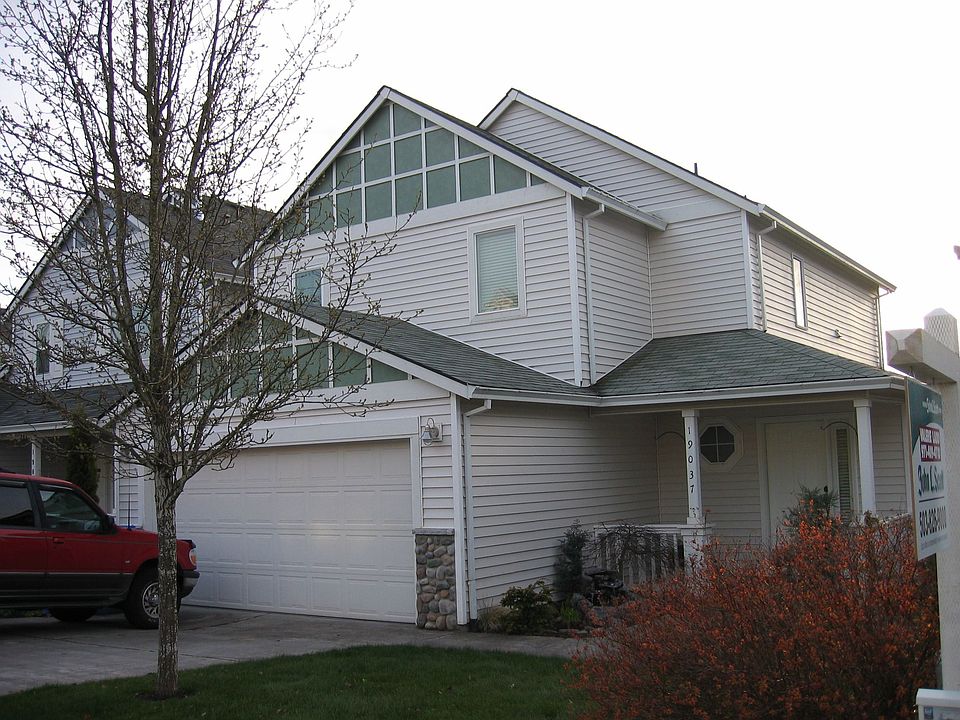 DESIREABLE FLOORPLAN!
