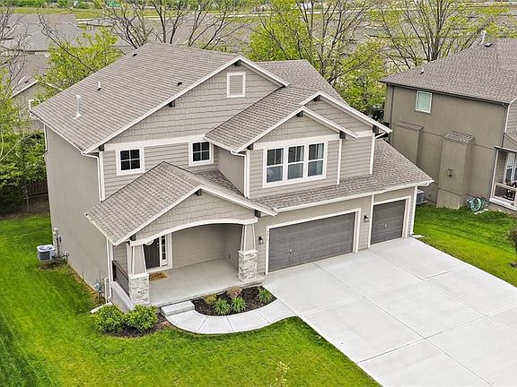 2nd image of 5213 Meadow View Dr