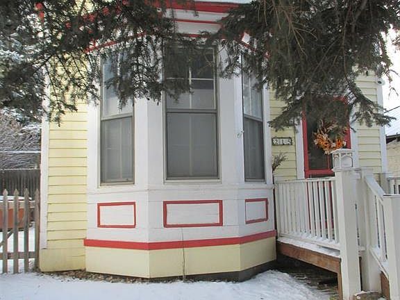 4th image of 215 N Gunnison Avenue
