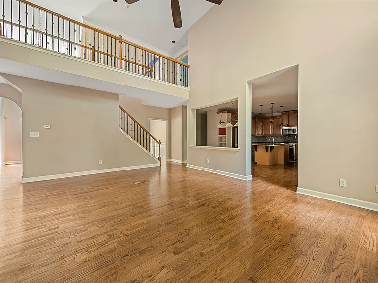 375 White Rose Trce — Photo 7