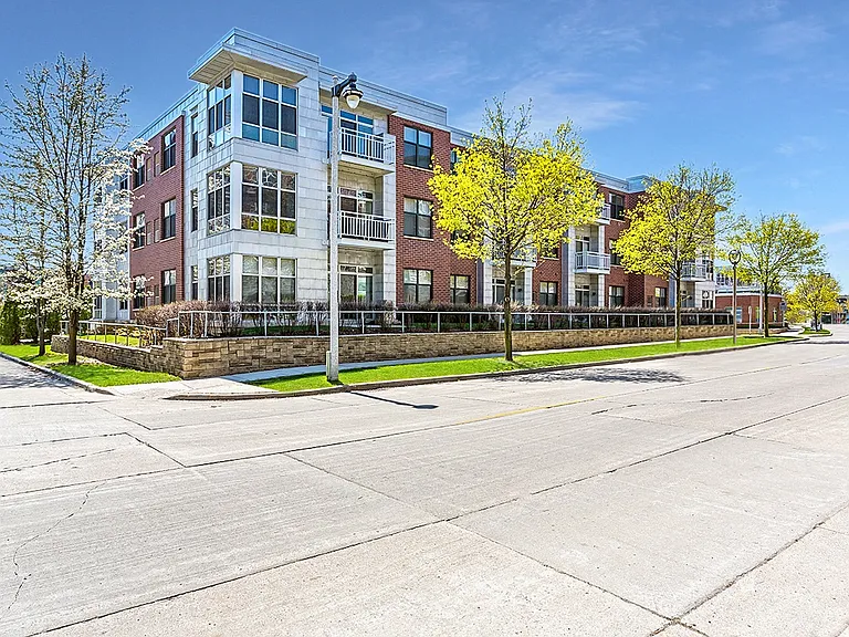 Trostel Square — Photo 14