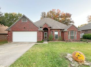 2113 N Aspenwood Dr, Grapevine, TX 76051