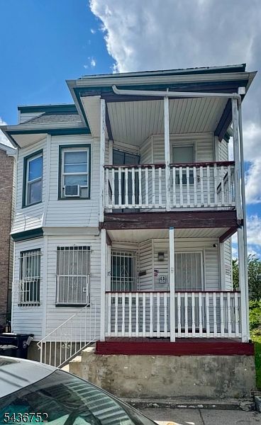 1st image of 15 Hobson St