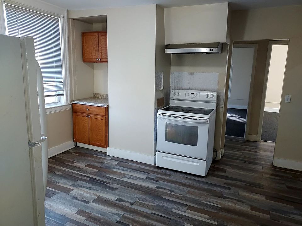 1st image of 17 3rd St Unit 3