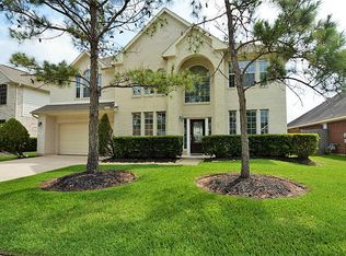 2111 Signal Hill Dr, Pearland, TX 77584