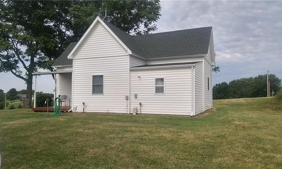 2nd image of 6584 Little Platte Rd
