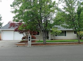 18825 NW Astoria Dr, Portland, OR 97229
