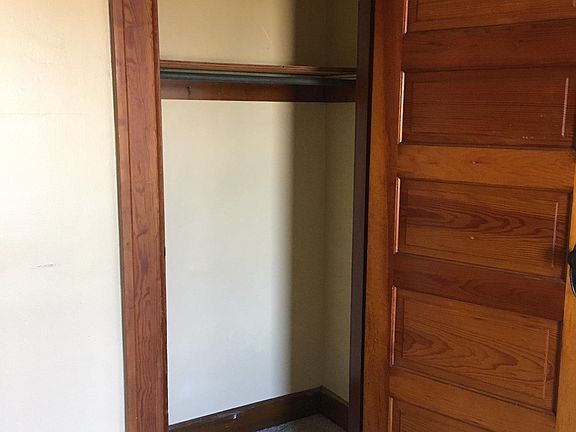 5th image of 331 Hickory St