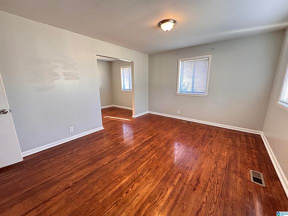 3rd image of 1113 Little John Ln