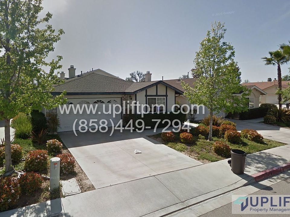 1st image of 819 Mimosa Creek Ln
