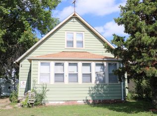 3256 E University Ave, Des Moines, IA 50317