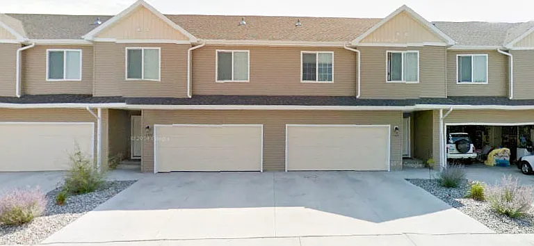 Dakota Territories Townhomes — Photo 3