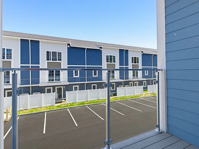 Taj Estates of Franklin II — Photo 37