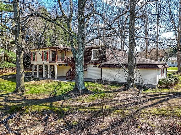 2nd image of 1059 Green Valley Dr