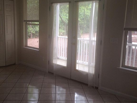 Main Level Bedroom Pic 1