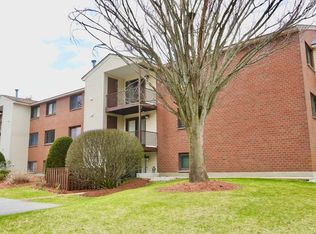 189 Littleton Rd UNIT 19, Chelmsford, MA 01824