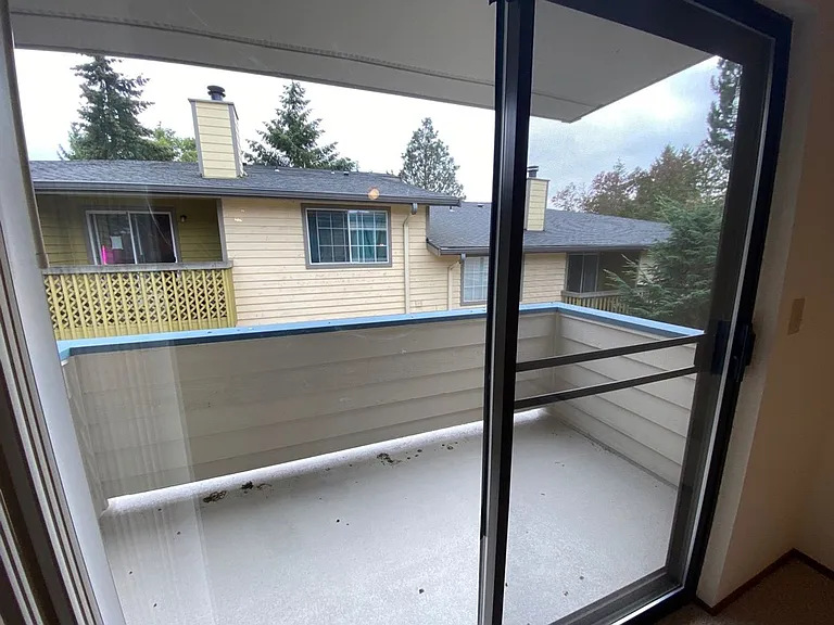 Shorecrest Apartments — Photo 17