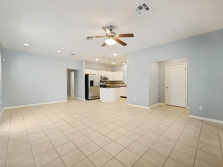 138 Wainscot Oak Way — Photo 4
