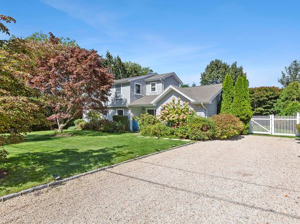 25 Bishops Ct