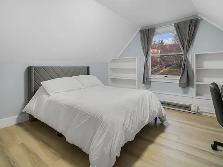 504 Stewart Ave — Photo 358