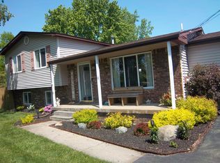 5024 Lahring Rd, Linden, MI 48451