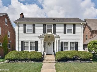 426 Elmore St, Park Ridge, IL 60068