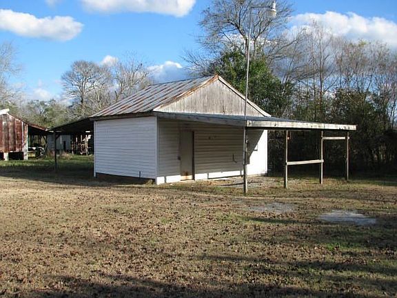 shed with carports