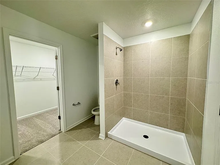 405 Kayden Cv — Photo 40