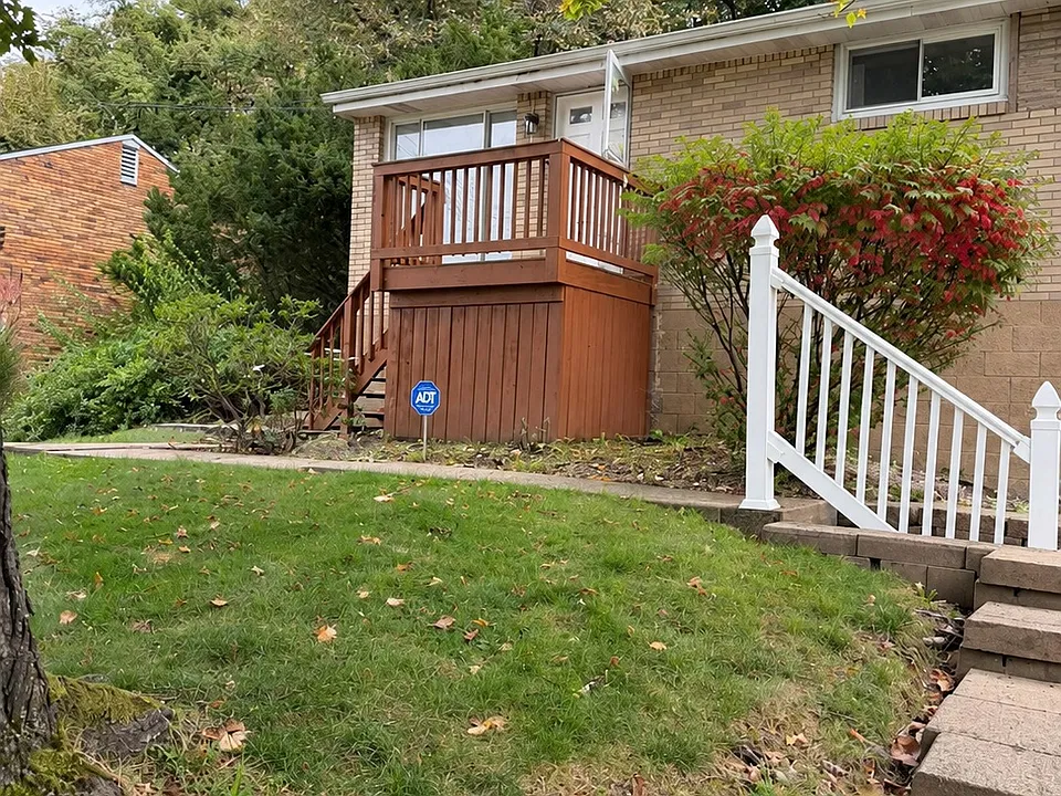 115 Elias Dr
