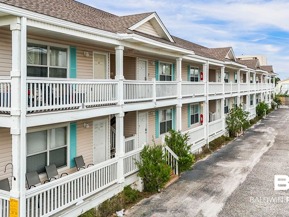 1st image of 1117 W Lagoon Ave #11