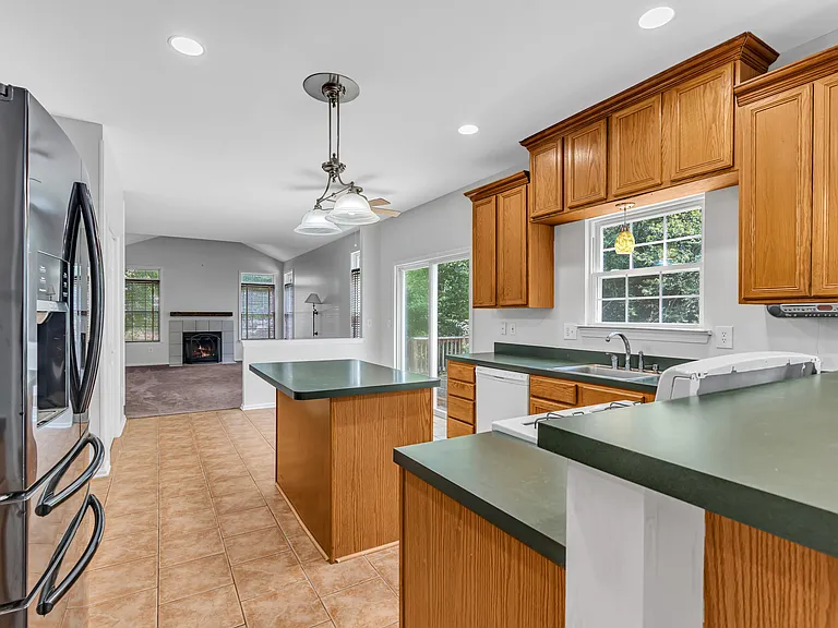 333 Nighthawk Ln — Photo 14