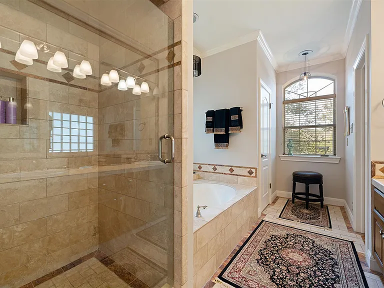 110 Squires Dr — Photo 10