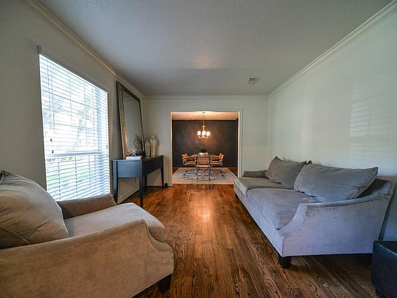 5th image of 18110 Widcombe Dr