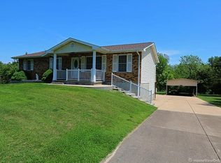 414 Chadrick Dr, Desloge, MO 63601