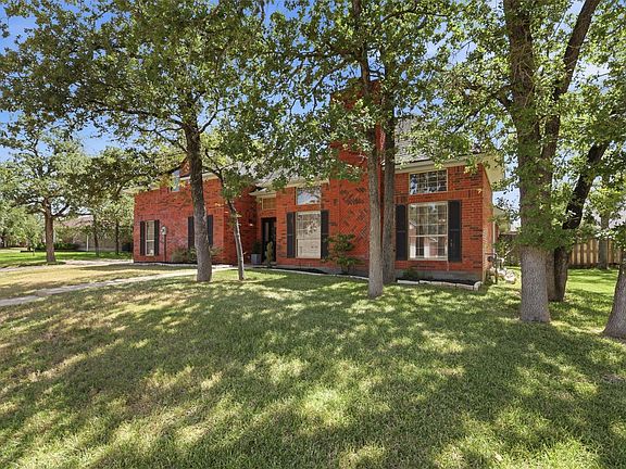 2nd image of 4723 Williamsburg Dr