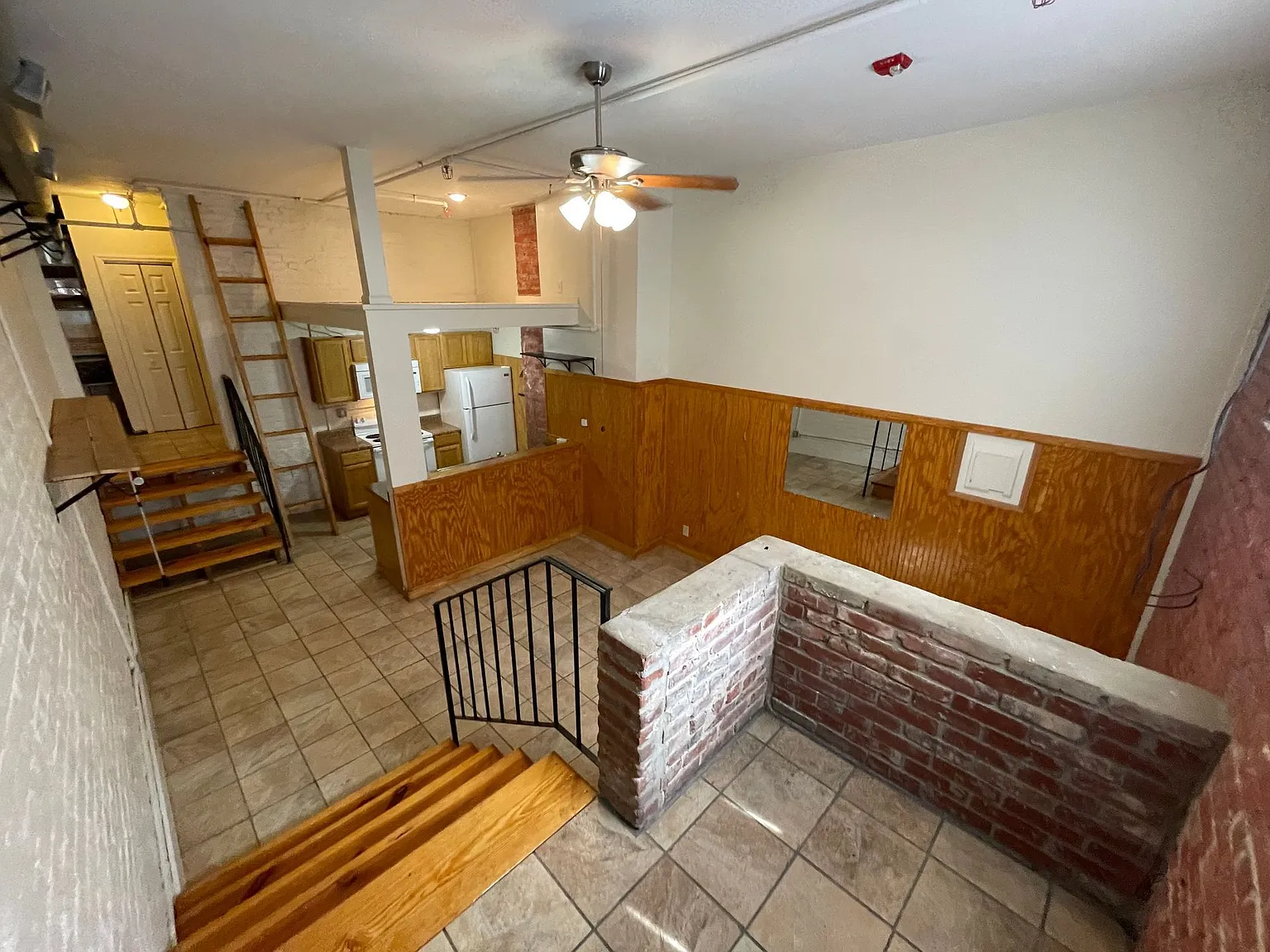 Welcome to 400 East Clayton Street! — Photo 4