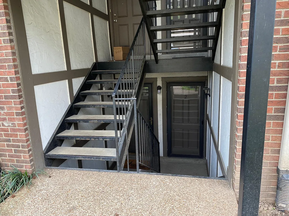 Building Photo - 5324 Edmondson Pike #1
