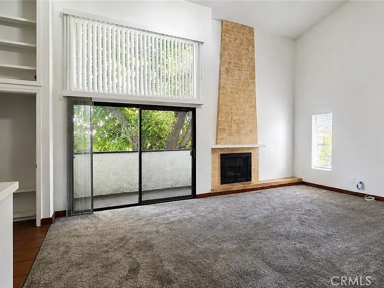 5255 Bellingham Ave — Photo 1