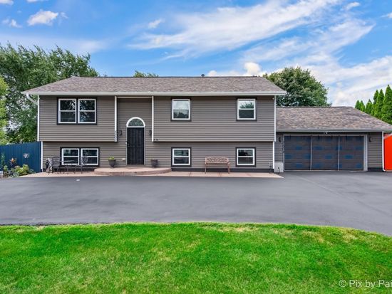 (Undisclosed Address), McHenry, IL 60050